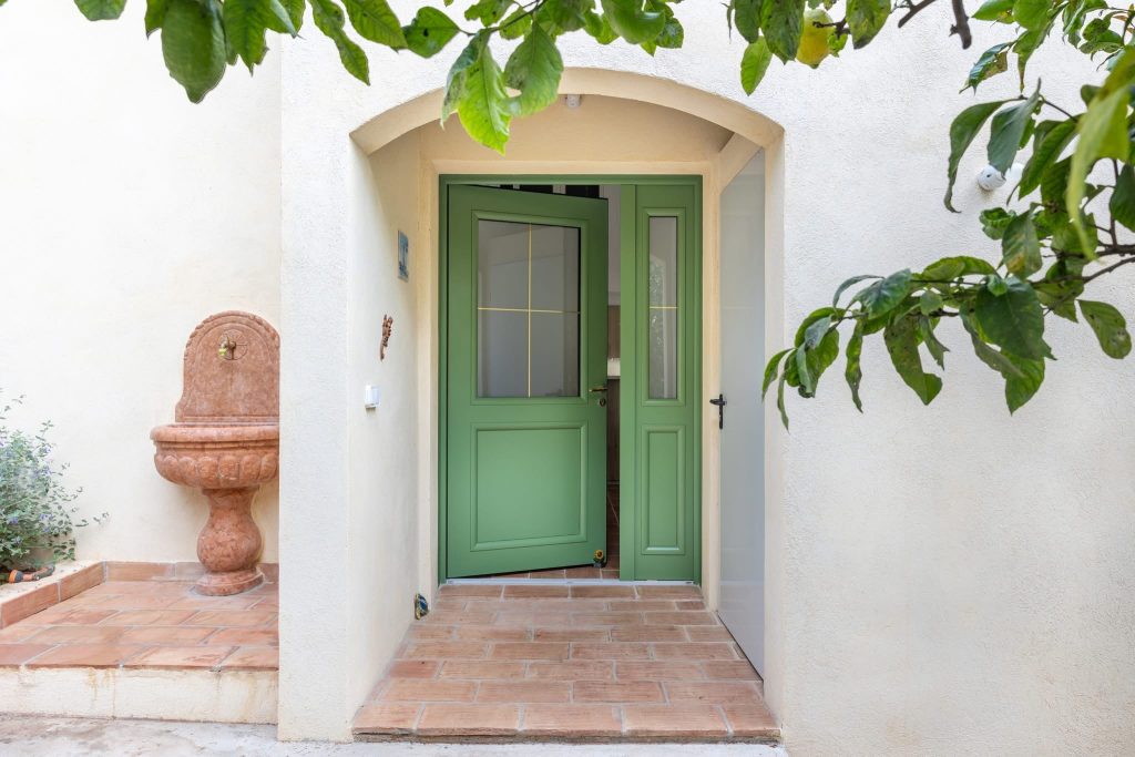 Porte d’entrée vitrée à Toulon
